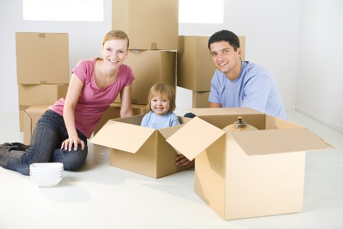 Removal van in Richmond for home moving