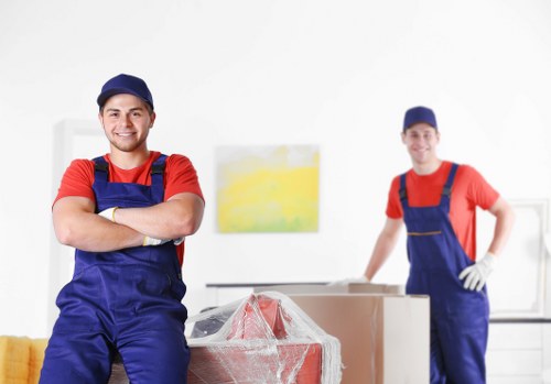 Moving team preparing a home relocation in Richmond