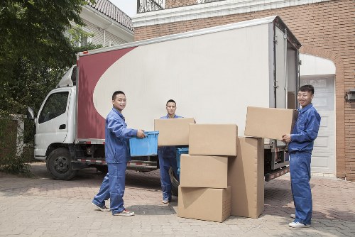 Richmond man and van team assisting with a local move